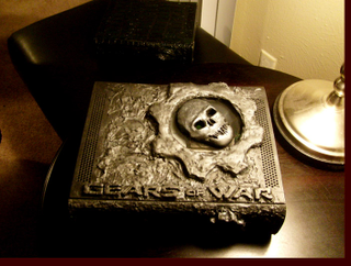 Illustration for article titled Someone's Dragon Collection Melted on this Gears of War Xbox 360